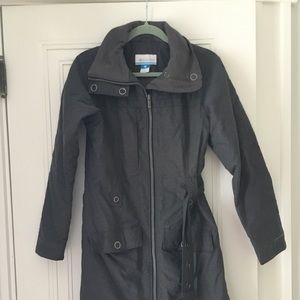 Columbia Short Trench Jacket - size small